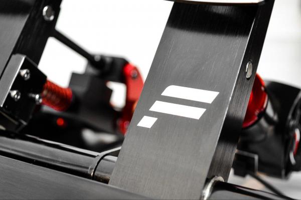 Hardware-Test: Fanatec ClubSport Pedale V3 - Rennsport-Feeling durch High-End-Technologie