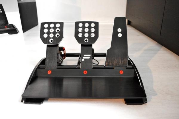 Hardware-Test: Fanatec ClubSport Pedale V3 - Rennsport-Feeling durch High-End-Technologie