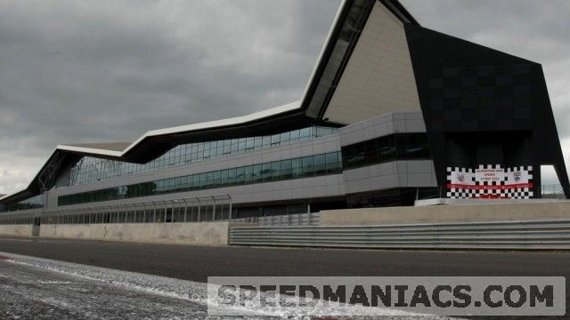 Assetto Corsa inklusive Silverstone in verschiedenen Varianten