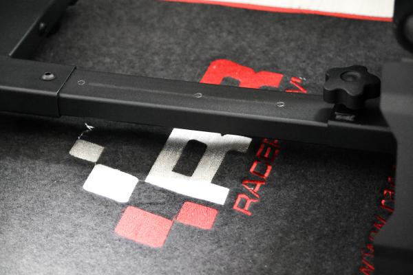 Hardware-Test: RaceRoom Game Seat RR3055 - So machen Rennspiele Spaß