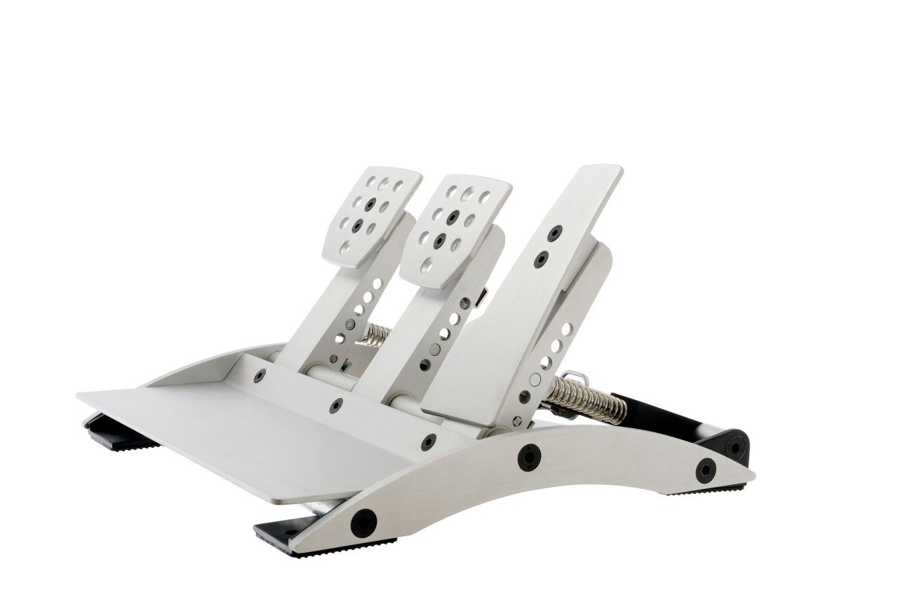 Hardware-Test: Gro&szlig;er Lenkrad-Vergleich Logitech G27 vs. Fanatec GT3 RS Wheel V2